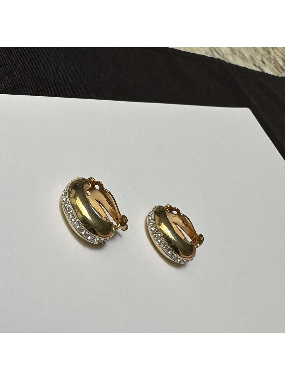 Vintage Crown Trifari Clear Rhinestone Clip On Earrings Gold Tone Signed